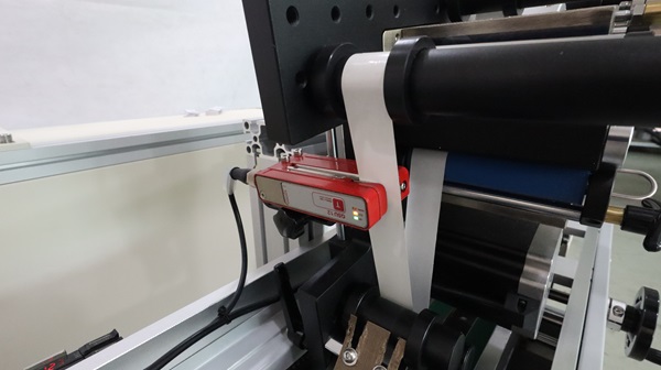 全自動雙側(cè)面貼標機,貼標機設備,全自動貼標機