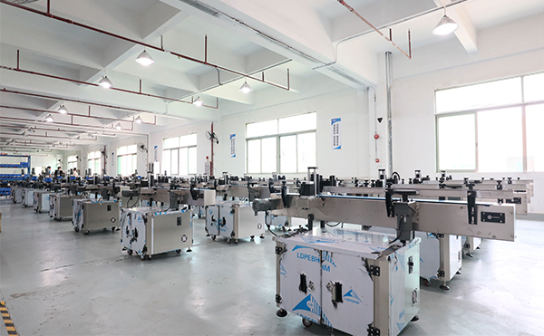 佼佼者吹貼貼標(biāo)機(jī),吹貼貼標(biāo)機(jī),全自動貼標(biāo)機(jī)