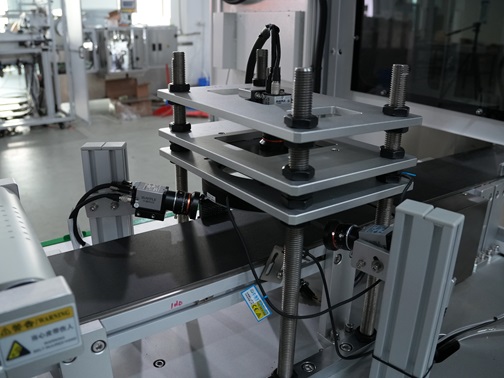 為什么越來越多工廠選擇外觀視覺檢測設(shè)備?答案在這里